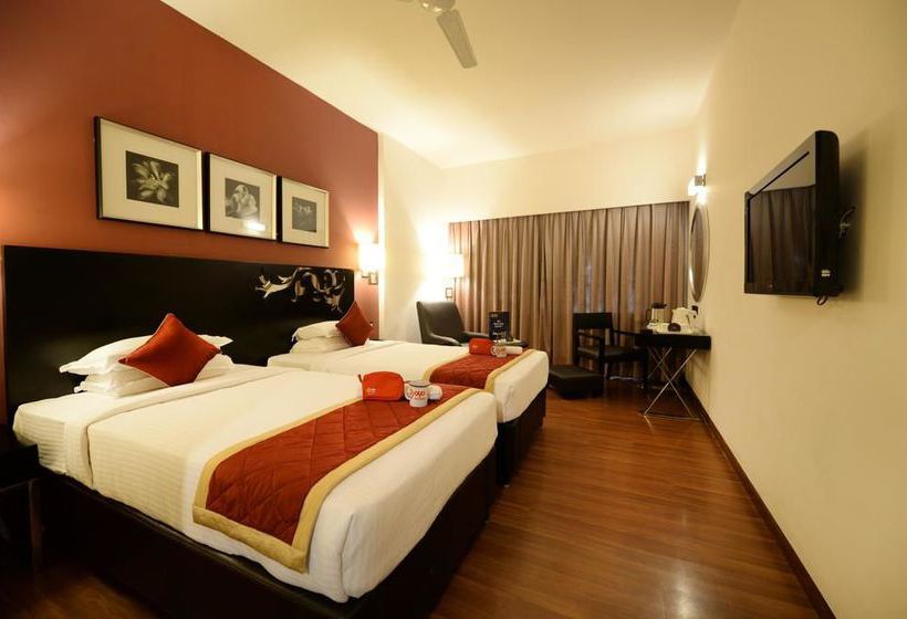 Hotel Oyo Premium Ramavarappadu Circle 18