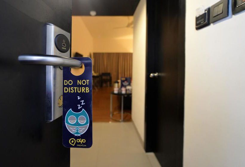 Hotel Oyo Premium Ramavarappadu Circle 5