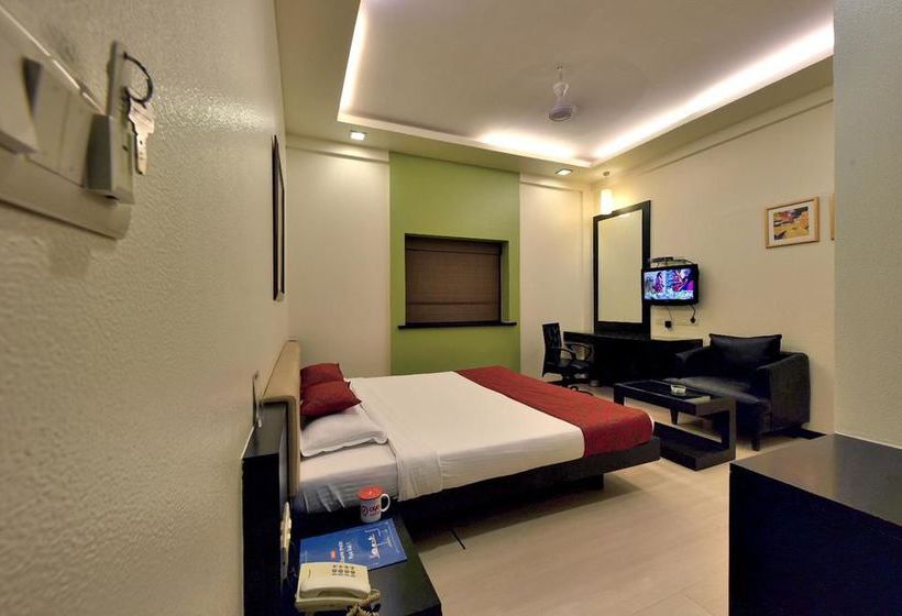 Hotel Oyo Premium Dumas Road 19