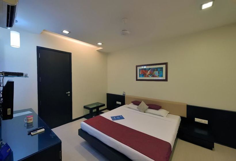 Hotel Oyo Premium Dumas Road 2
