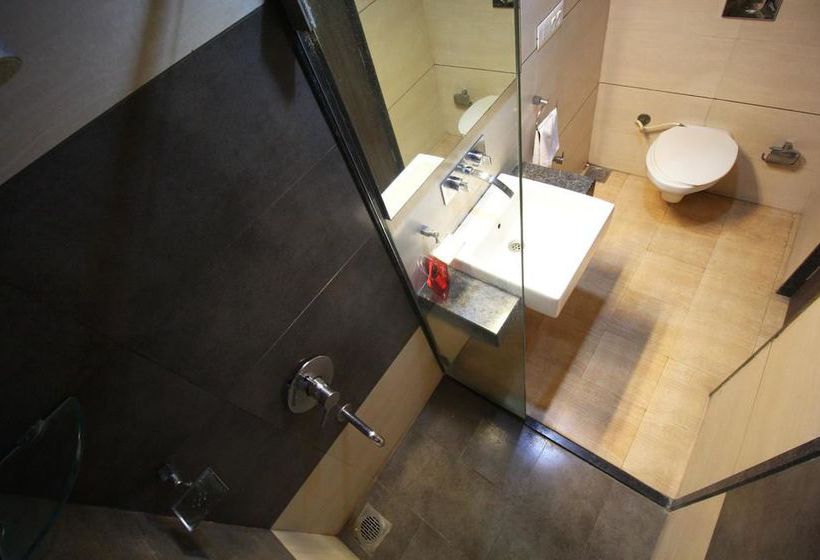 Hotel Oyo Rooms Rc Dutt Road 8