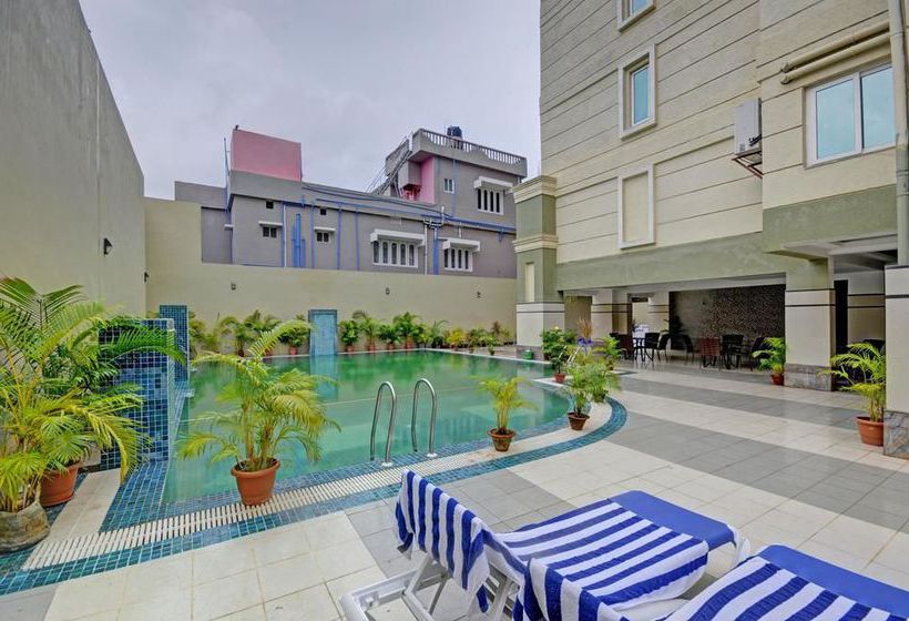 Hotel Oyo Premium Vip Road 11