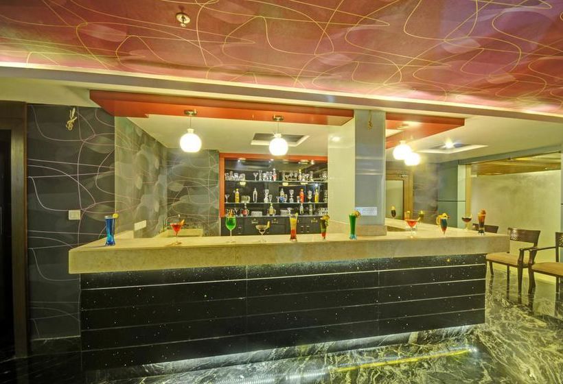 Hotel Oyo Premium Vip Road 4