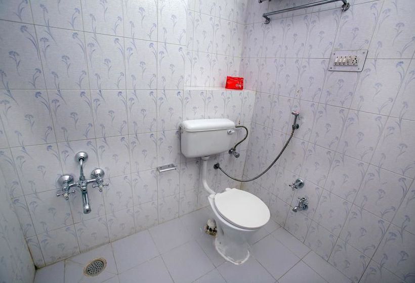 Hotel Oyo Rooms Old Public Park 2