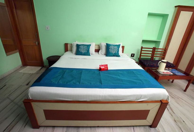 Hotel Oyo Rooms Old Public Park 4