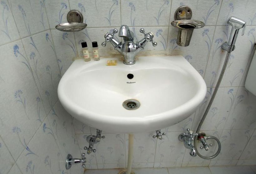 Hotel Oyo Rooms Old Public Park 5