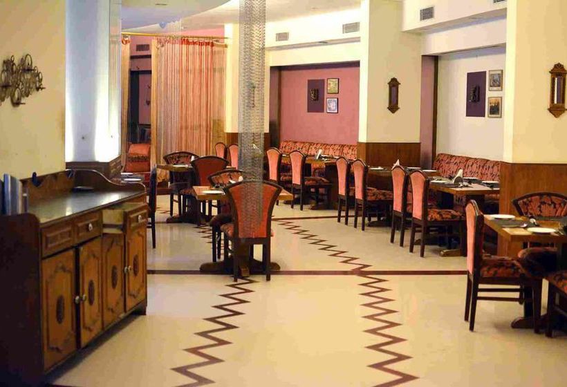 Hotel Oyo Premium Vidya Nagar 1