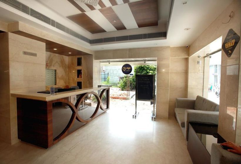 Hotel Oyo Premium Children Park Sardarpura 1