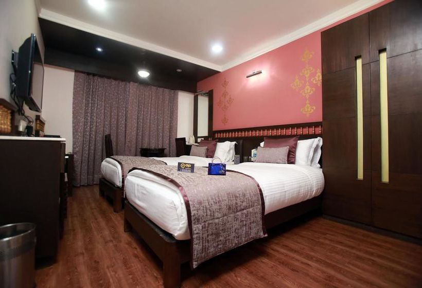 Hotel Oyo Premium Children Park Sardarpura 10