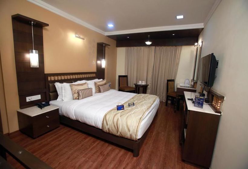 Hotel Oyo Premium Children Park Sardarpura 8