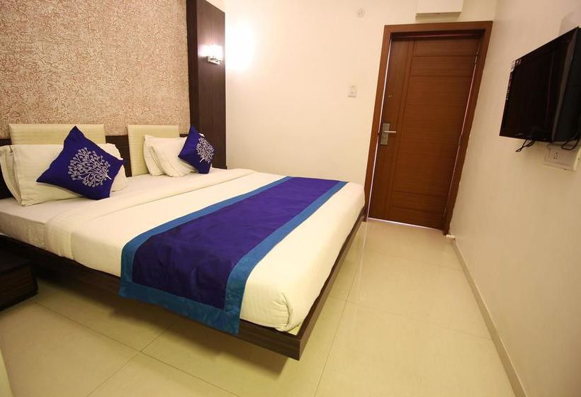 Hotel Oyo Rooms Kanak Road 14