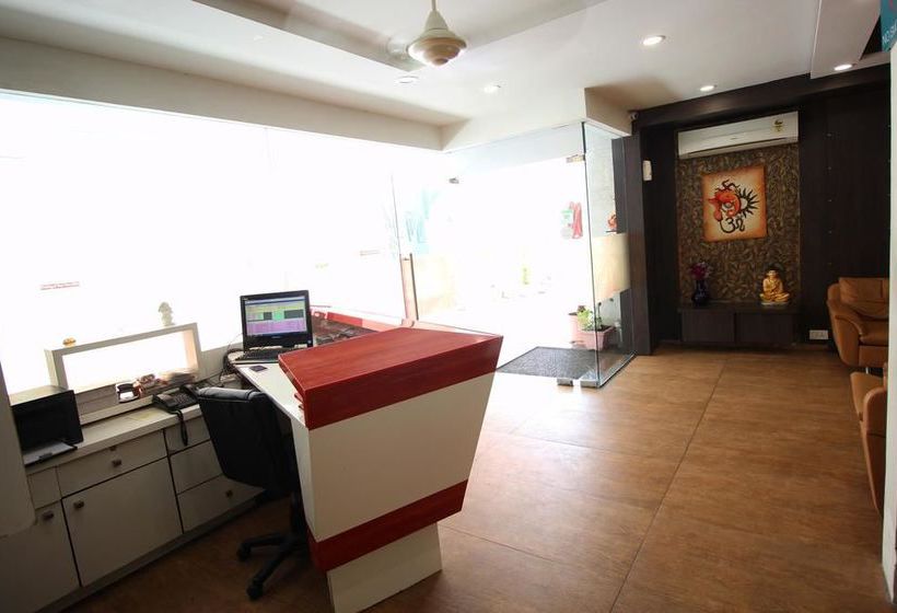 Hotel Oyo Rooms Kanak Road 18