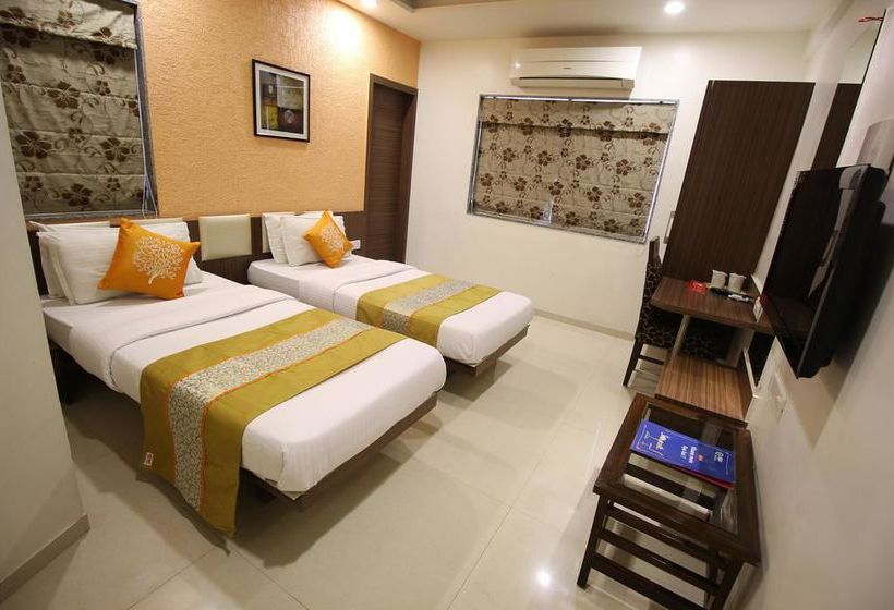 Hotel Oyo Rooms Kanak Road 4