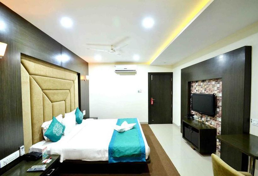 Hotel Oyo Premium Alankar Circle 7