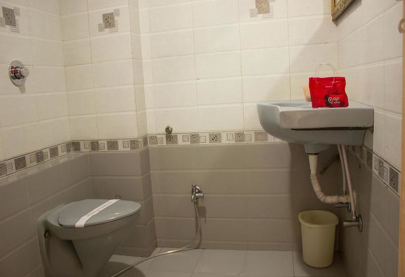 Hotel Oyo Rooms Sadar Nagpur 11