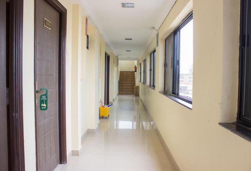 Hotel Oyo Rooms Sadar Nagpur 9