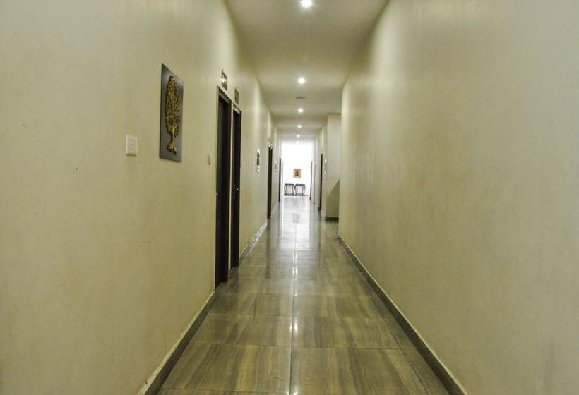 Hotel Oyo Rooms Lucknow Airport 2