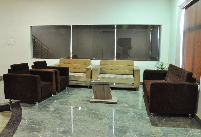 Hotel Oyo Rooms Lucknow Airport 4