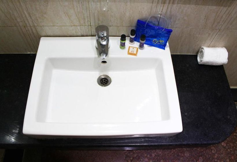 Hotel Oyo Premium Rajpur Road Kishanpur 4