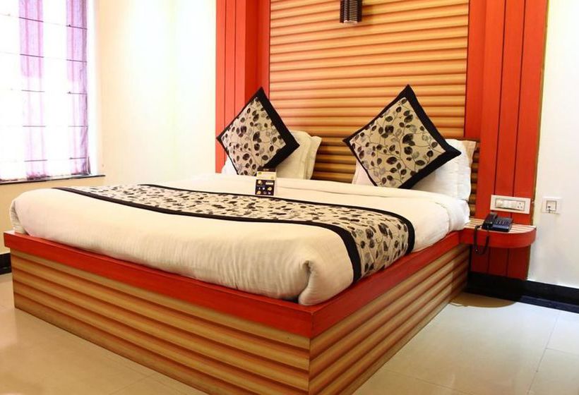 Hotel Oyo Premium Rajpur Road Kishanpur 7