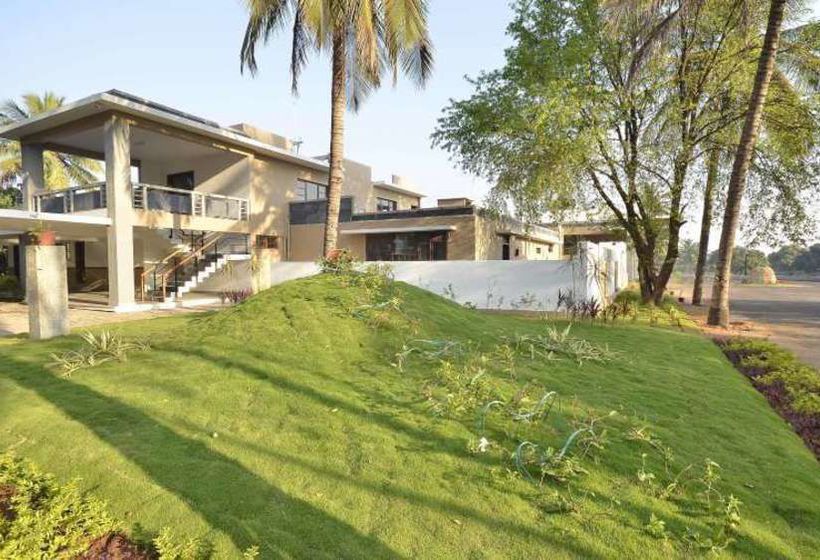 Hotel Heritage Resort Hampi 3