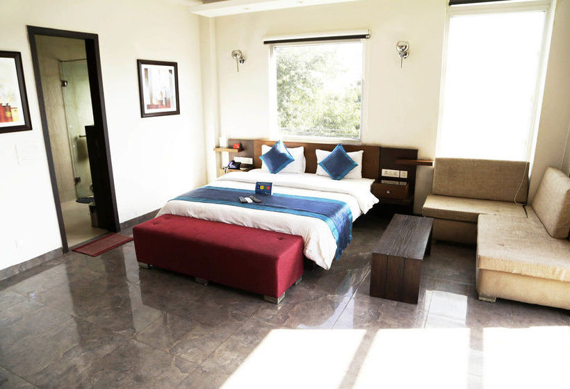 Fabhotel Phase 4 Galleria 13