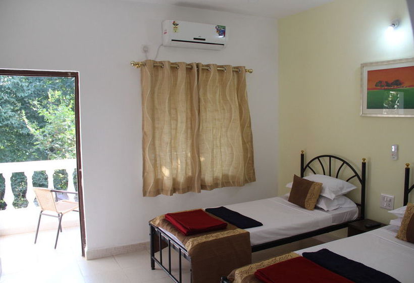 Hotel Flowers Guest House Calangute Goa