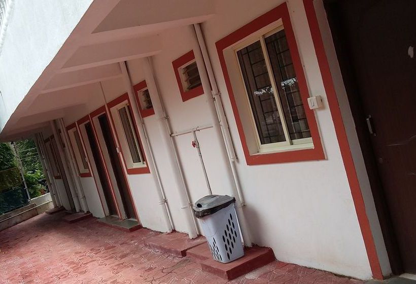 Hotel Flowers Guest House 2