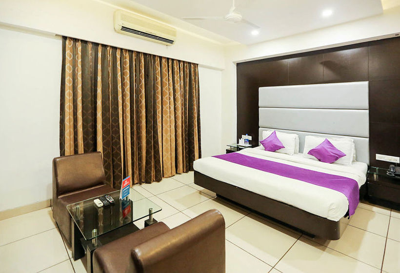 Hotel Zo Rooms Navrangpura Commerce College 15