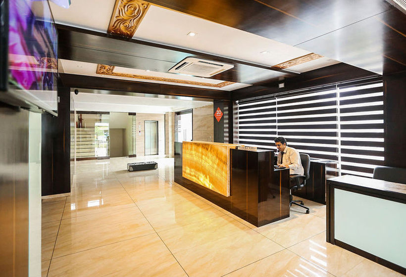 Hotel Zo Rooms Navrangpura Commerce College 18