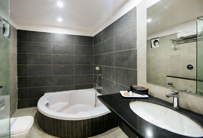 Hotel Zo Rooms Navrangpura Commerce College 3