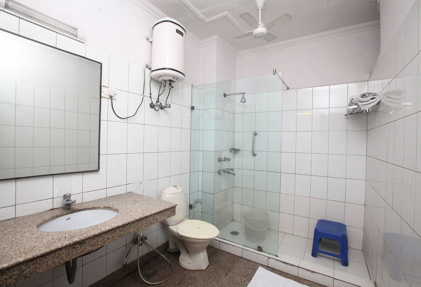 Hotel Oyo Rooms Meenakshi Amman Temple 13