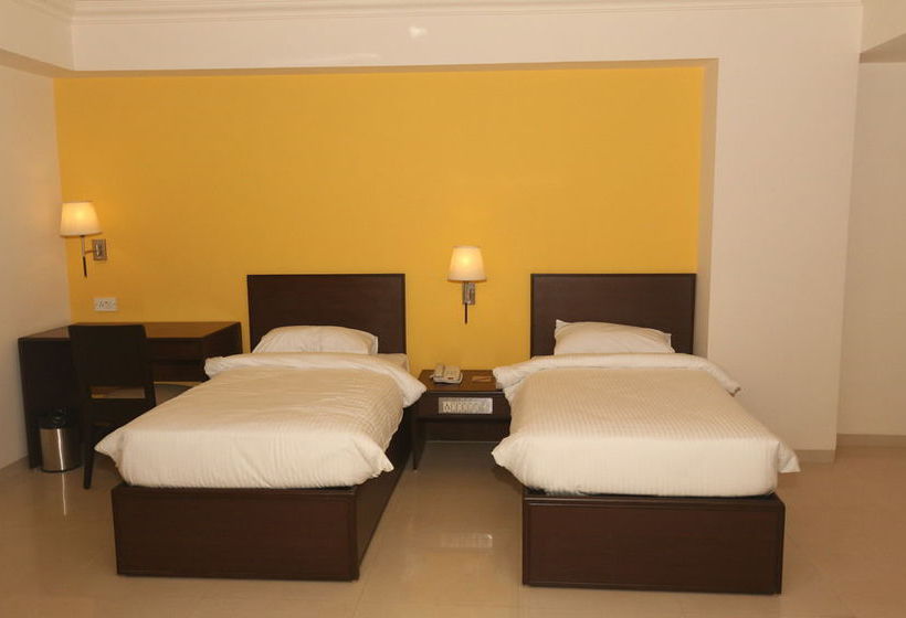 Ginger Hotel Thane 9