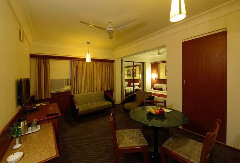 Hotel Zo Rooms Ellis Bridge 14