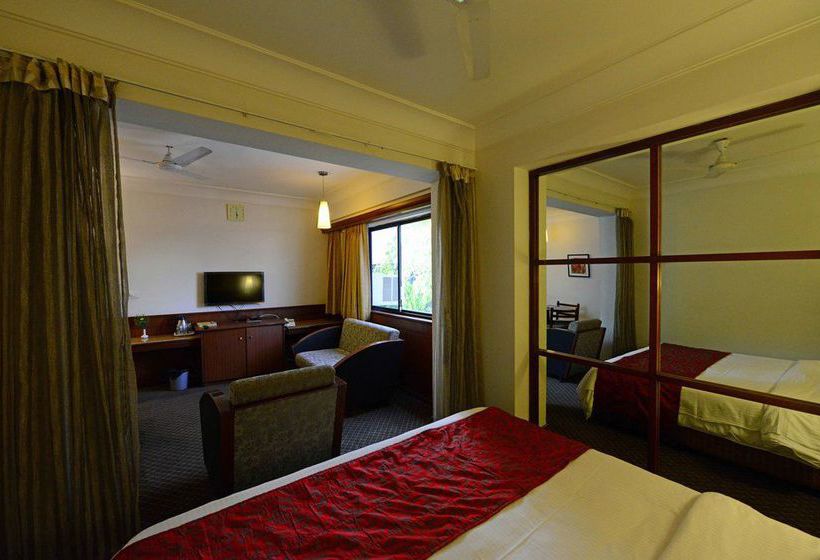 Hotel Zo Rooms Ellis Bridge 9