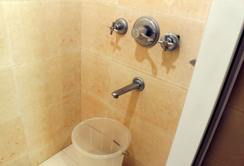 Hotel Oyo Rooms Jogiwara Road 15