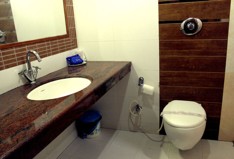 Hotel Oyo Rooms Jogiwara Road 16