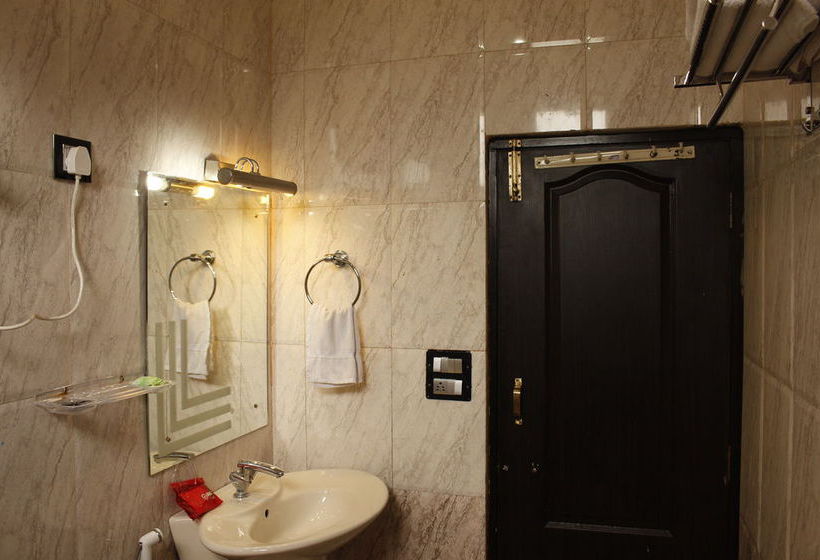 Hotel Oyo Rooms Jogiwara Road 2