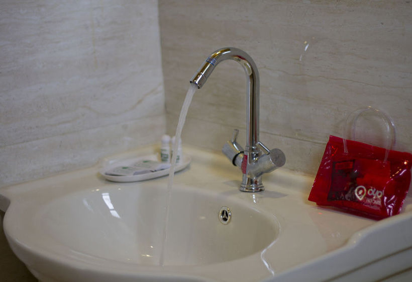 Hotel Oyo Rooms Apple Orchards Gadherni 2