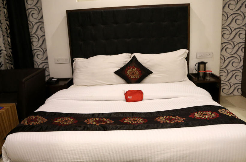 Hotel Oyo Rooms Dharampur Kasauli Road 4