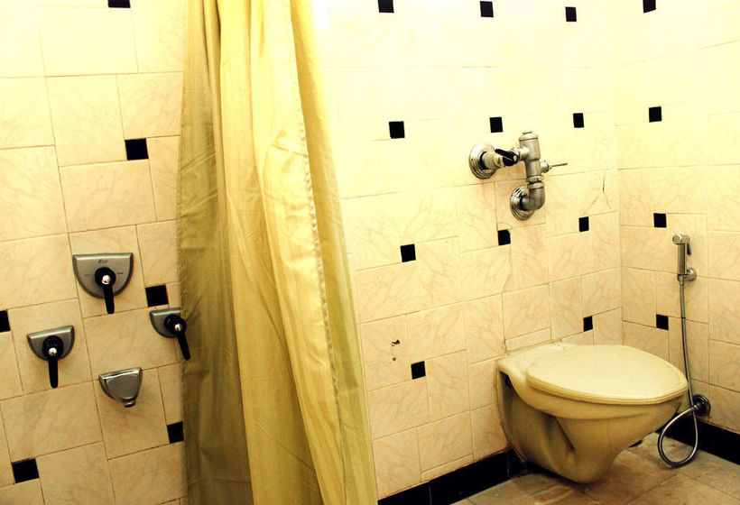 Hotel Oyo Premium Khanyara Road 1