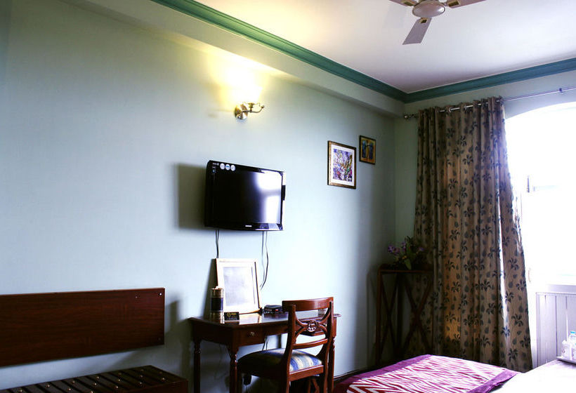 Hotel Oyo Premium Khanyara Road 10