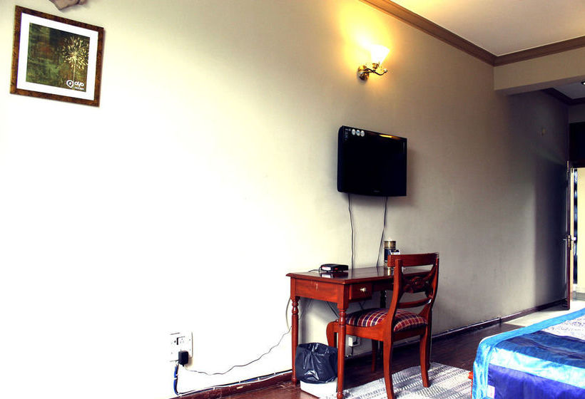 Hotel Oyo Premium Khanyara Road 12