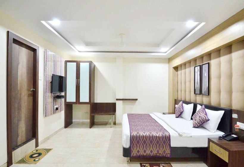 Hotel Oyo Rooms Navlakha Bus Stand Indore Madhya Pradesh