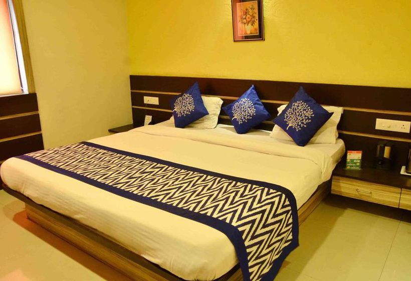 Hotel Oyo Rooms Bhawarkuan Square 7