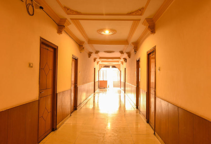 Hotel Oyo Premium Jhalawar Road 12