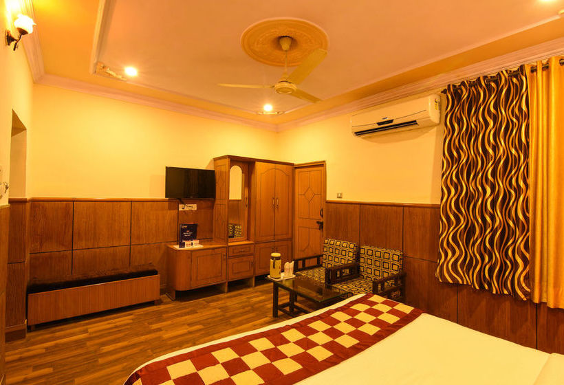 Hotel Oyo Premium Jhalawar Road 13
