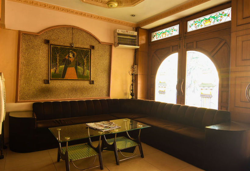 Hotel Oyo Premium Jhalawar Road 15