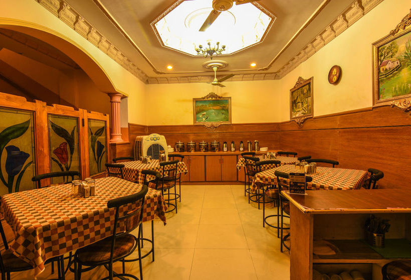 Hotel Oyo Premium Jhalawar Road 2