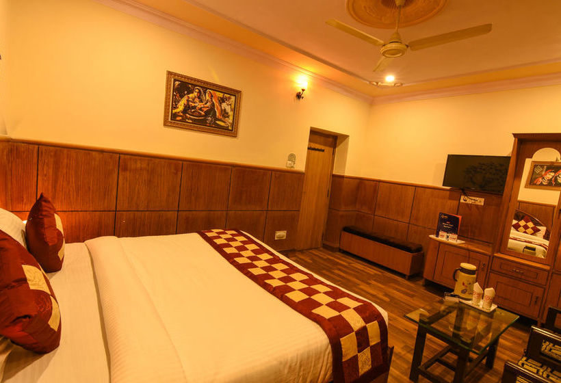 Hotel Oyo Premium Jhalawar Road 5